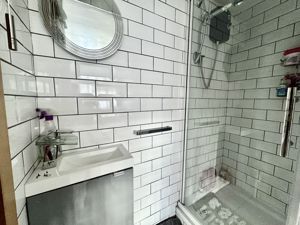 Photo 24- click for photo gallery